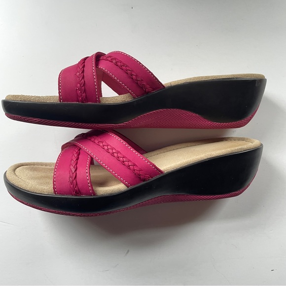 Lands End Slip On fushia suede sandals sz 8 - Picture 4 of 6